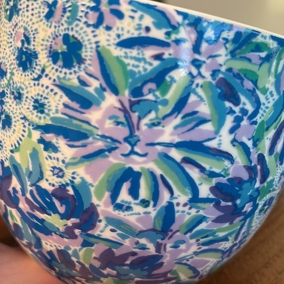 Lilly Pulitzer Ceramic 12oz Mug Blue Purple Lion Floral - Picture 7 of 10